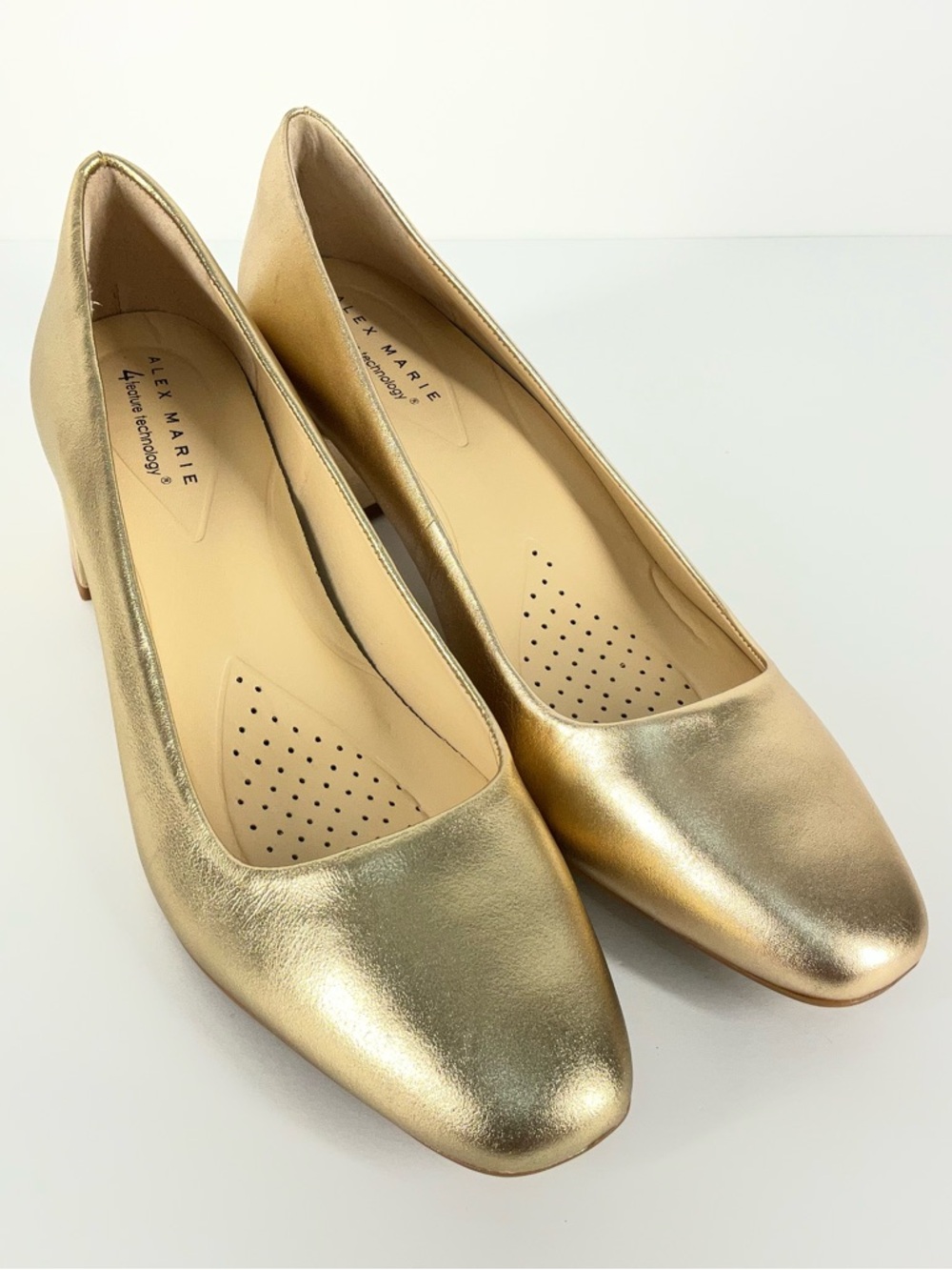 Alex Marie Phoebe Soft‎ Gold Block Heel Pumps Women’s Size 8.5 - Picture 3 of 16